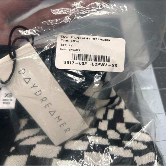 NWT DAYDREAMER Eclipse Wave Women’s Cardigan  Black White size XS - Picture 3 of 13